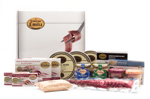 "Fisherman's Lighthouse" box with gift wine