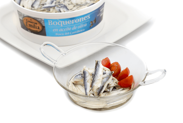 Pieces of Boquerón from the Cantabrian Sea in olive oil tub 300 gr.